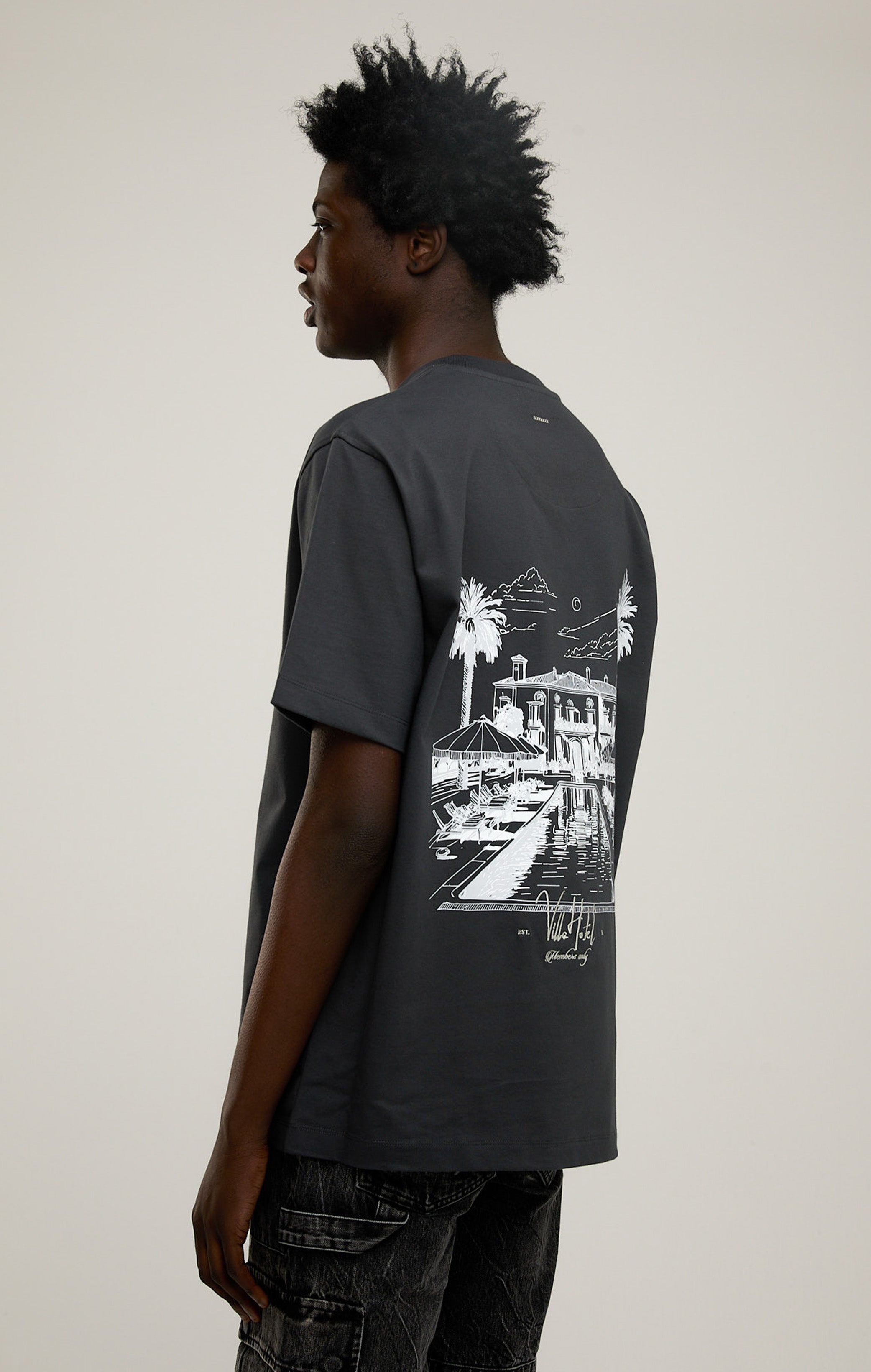 VILLA HOTEL T-SHIRT