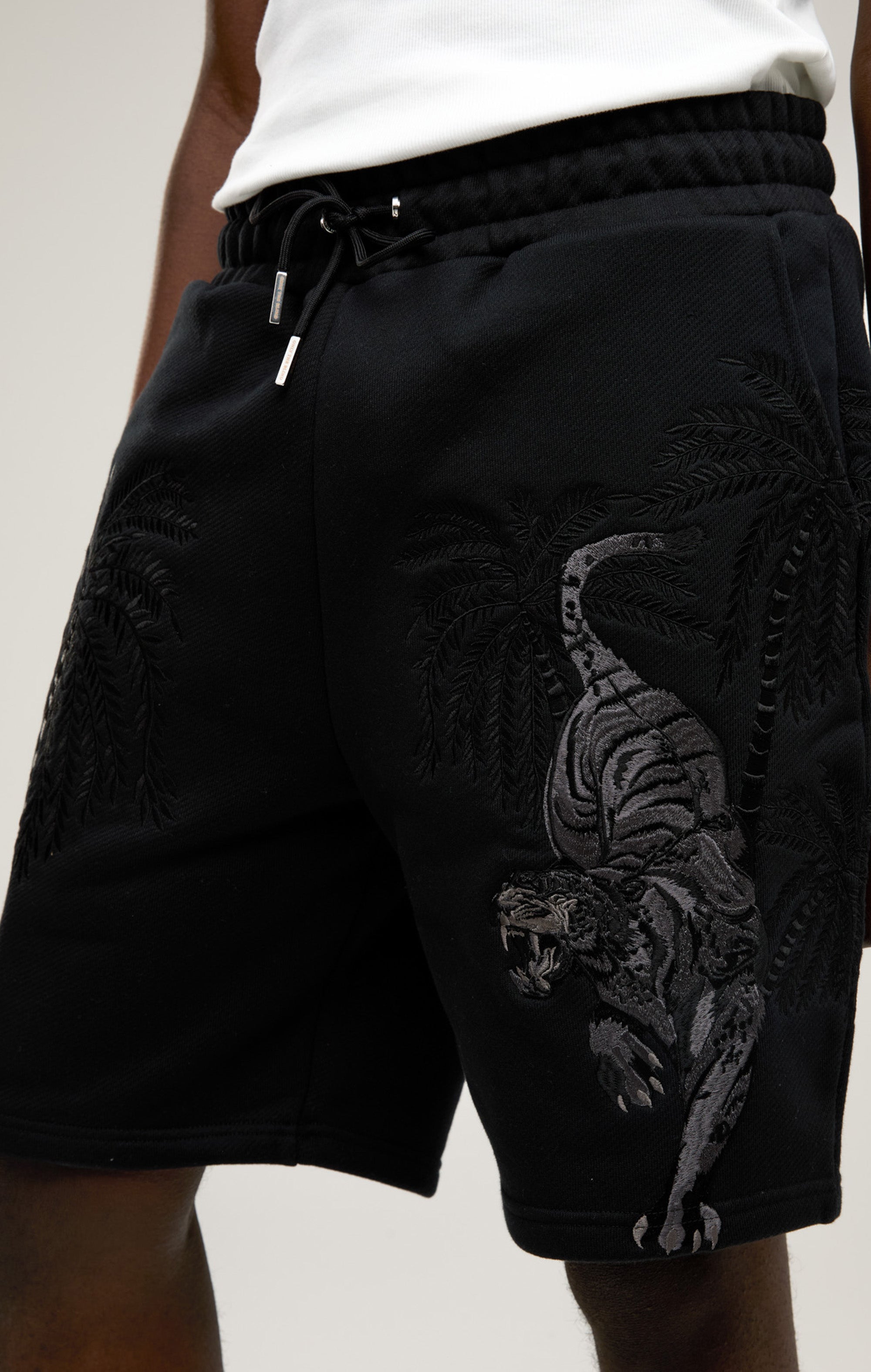 Nächtliche Tigershorts