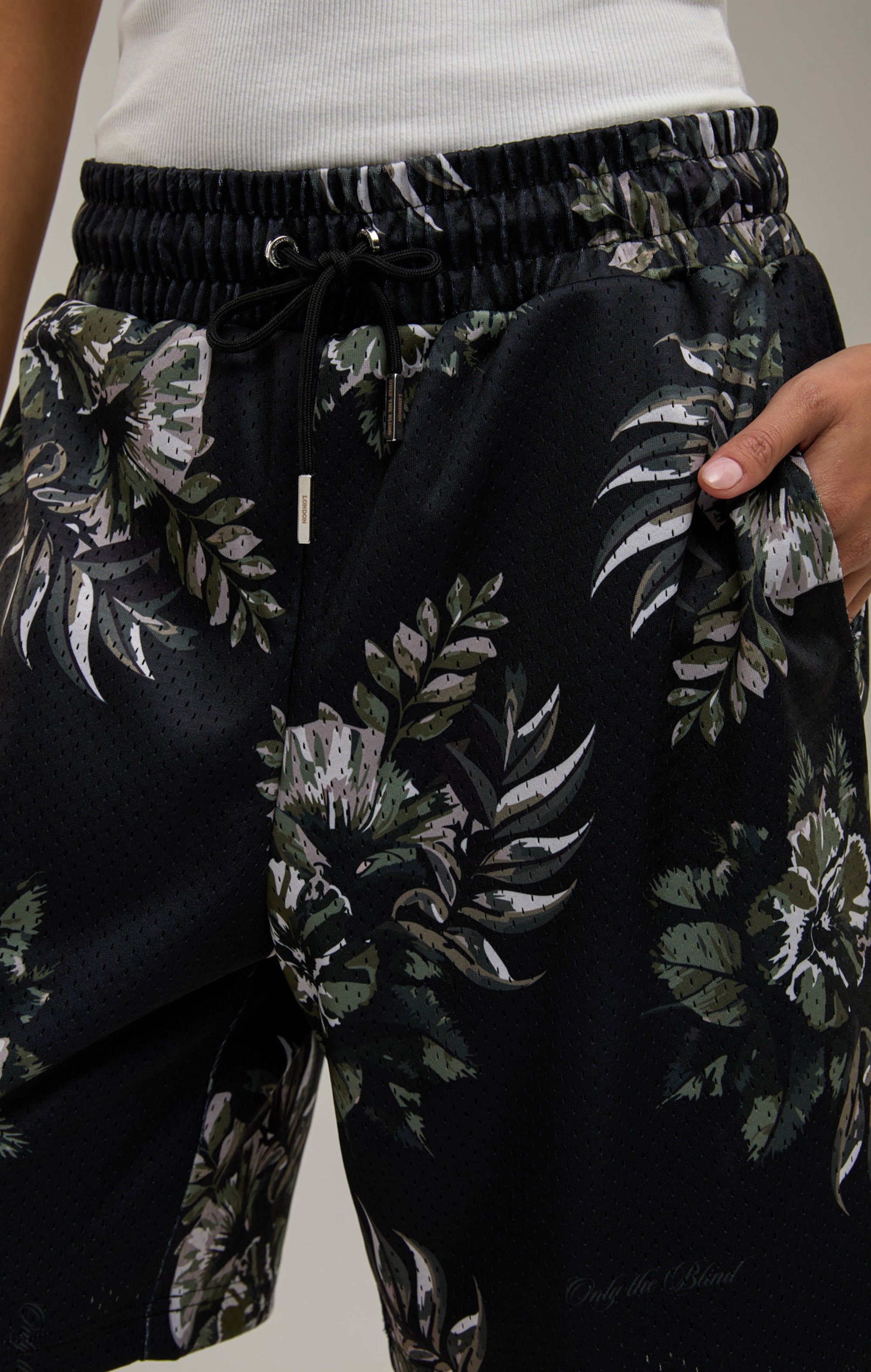 BOTANICAL MESH SHORTS