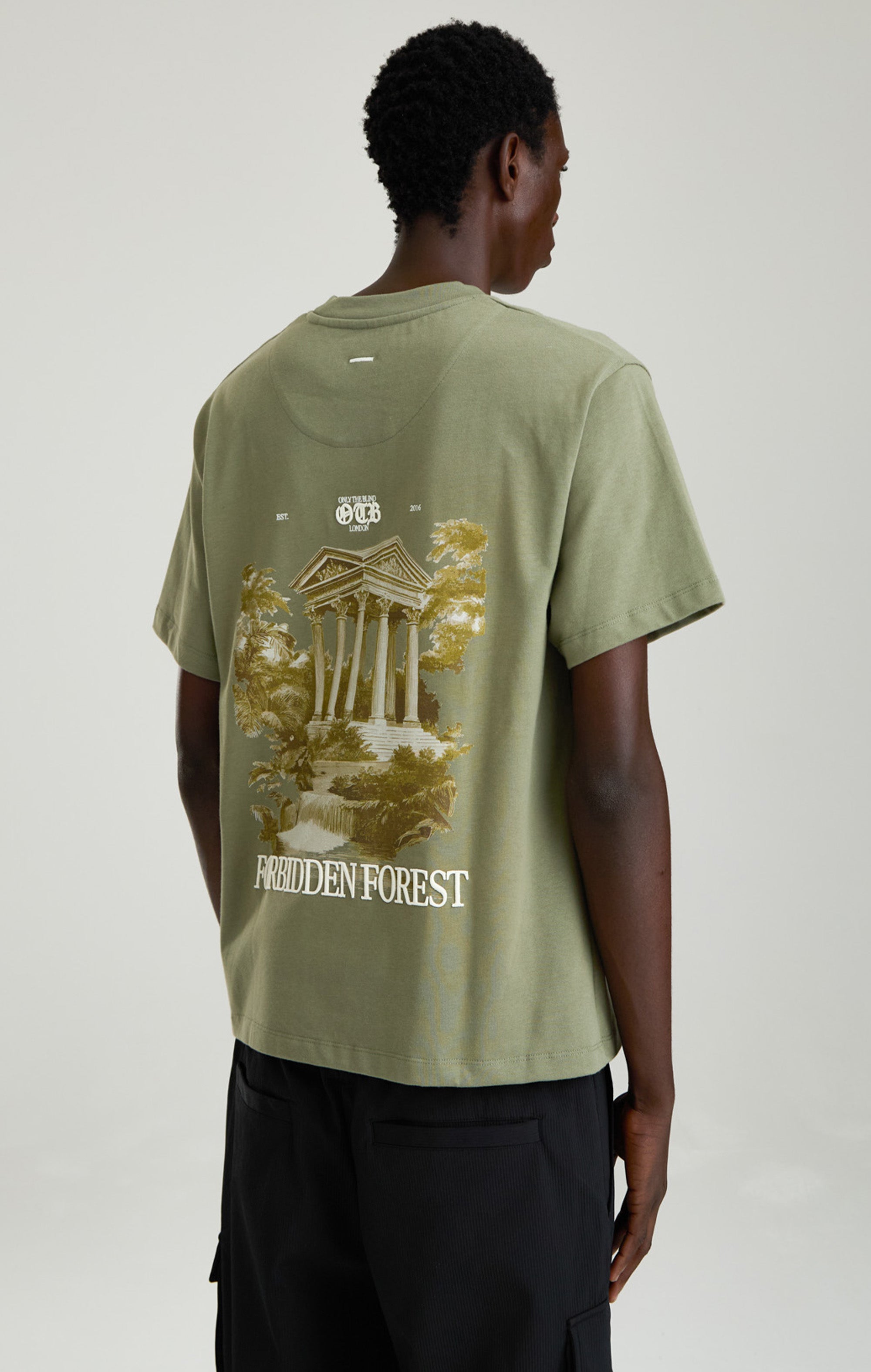 Verbotenes Wald-T-Shirt