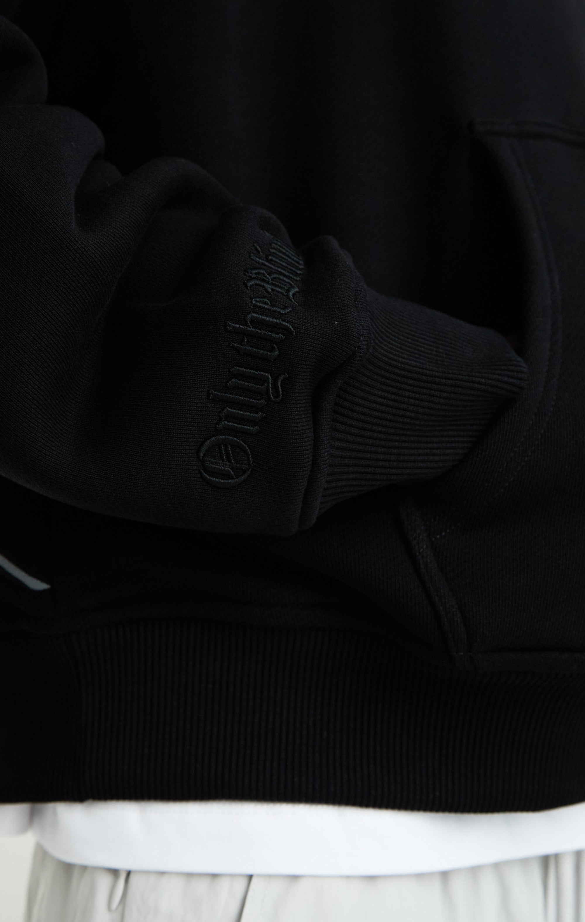 Schwarzer Eichel Hoodie