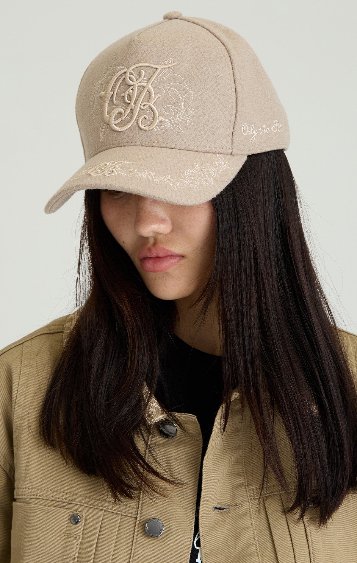 REVERIE CREST CAP