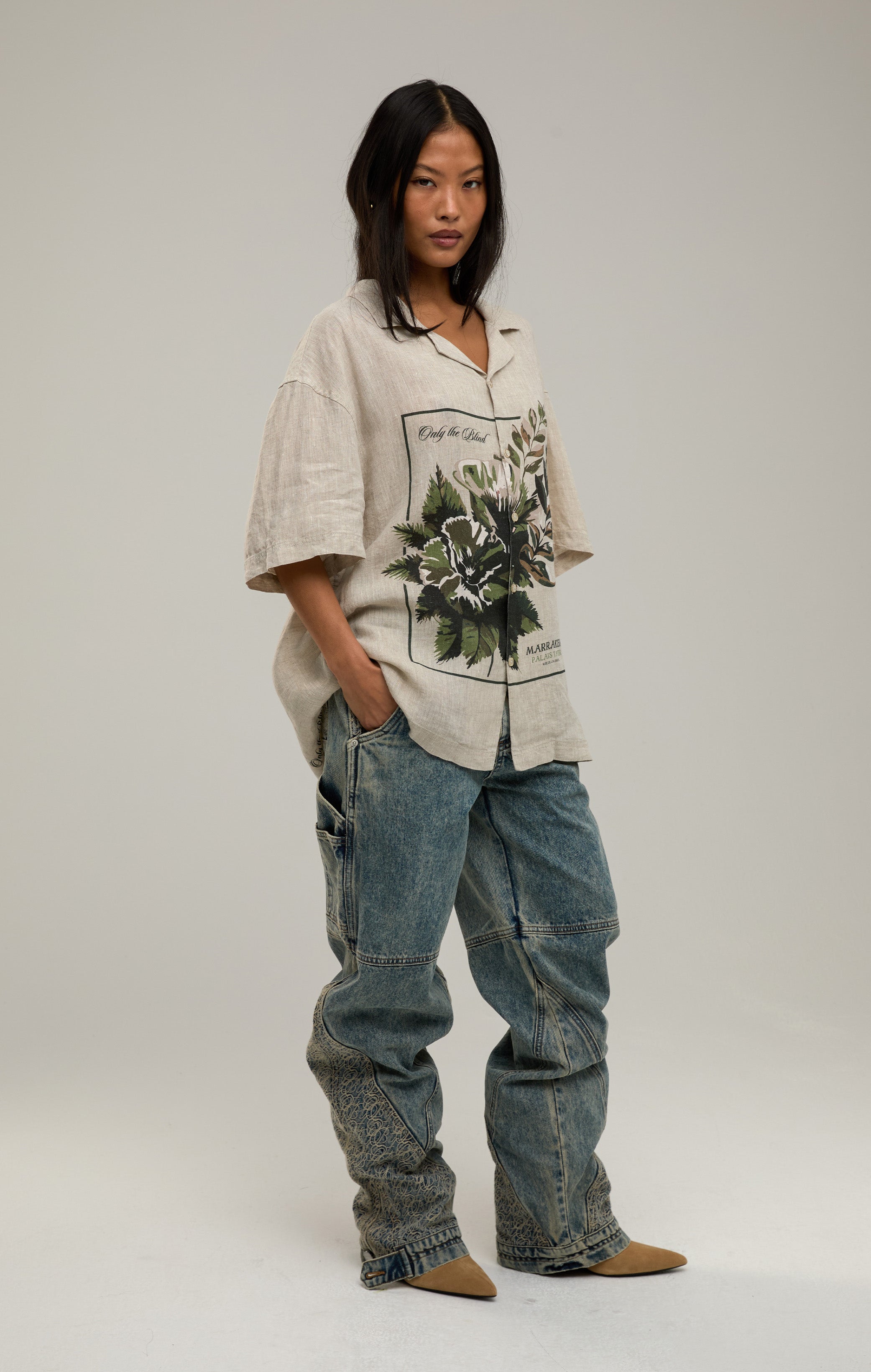 Botanisches Leinenhemd