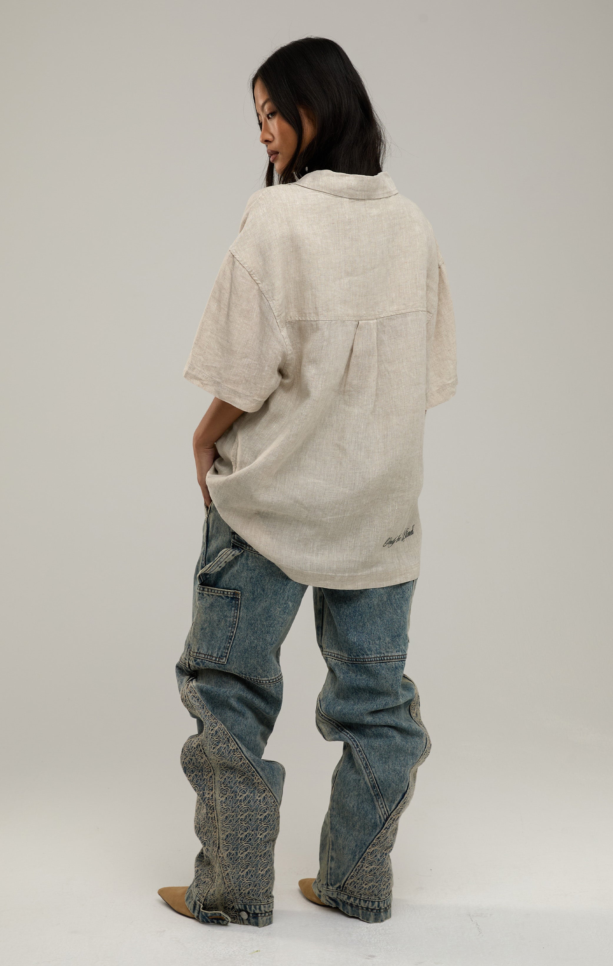 Botanisches Leinenhemd