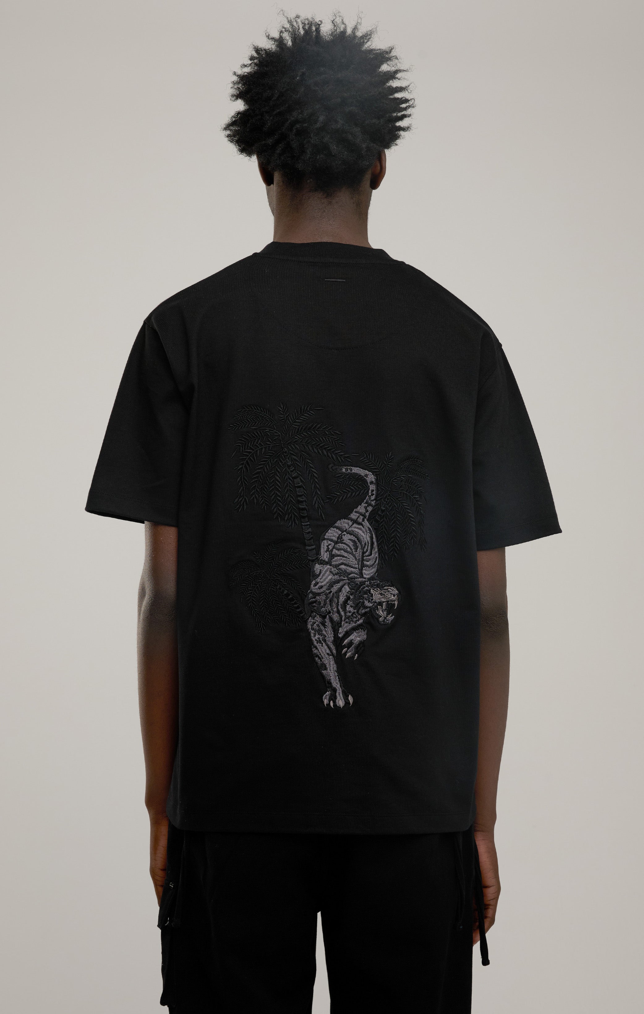 Nächtliches Tiger-T-Shirt