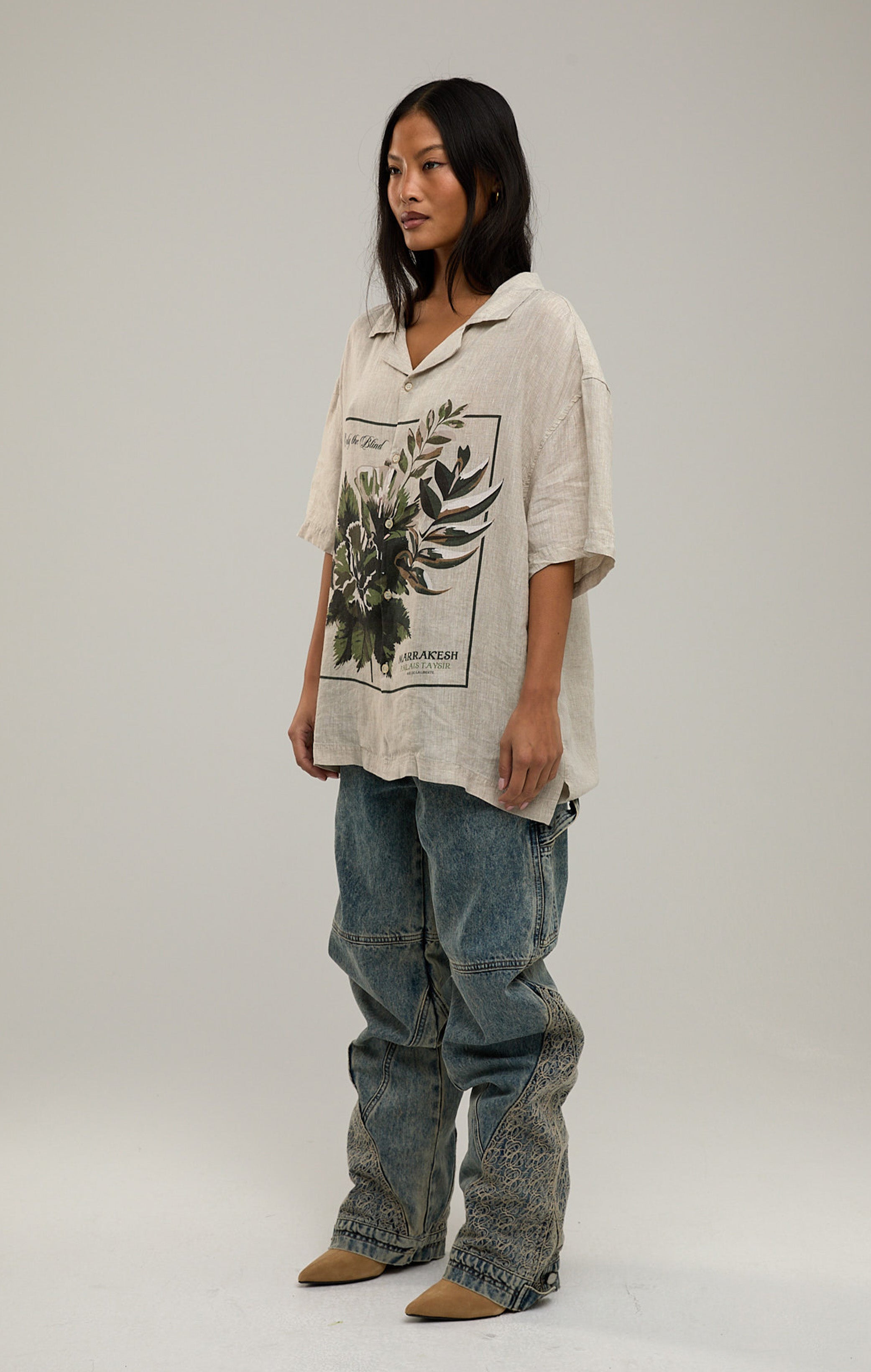 Botanisches Leinenhemd