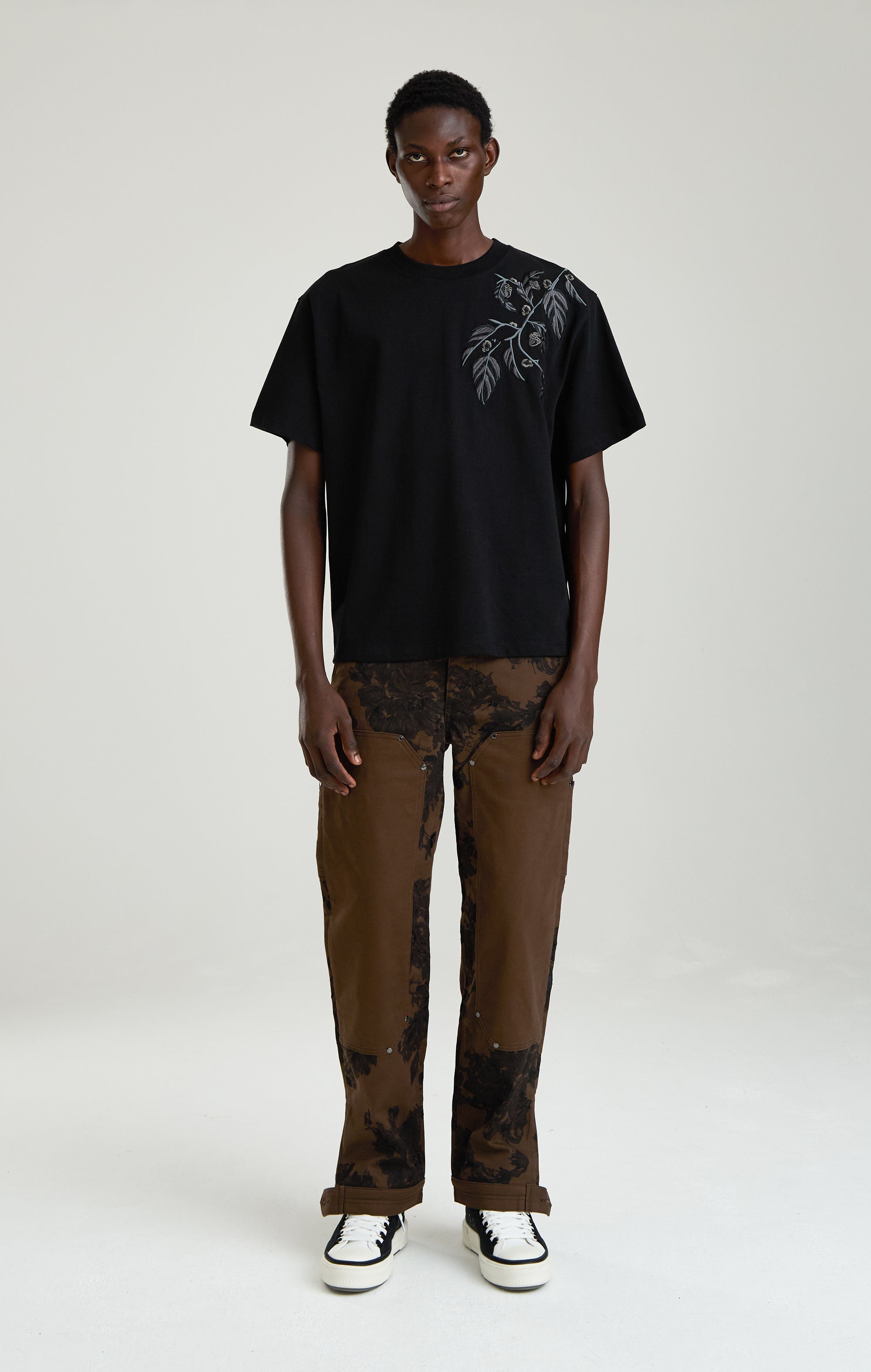 Schwarzes Eichel-T-Shirt