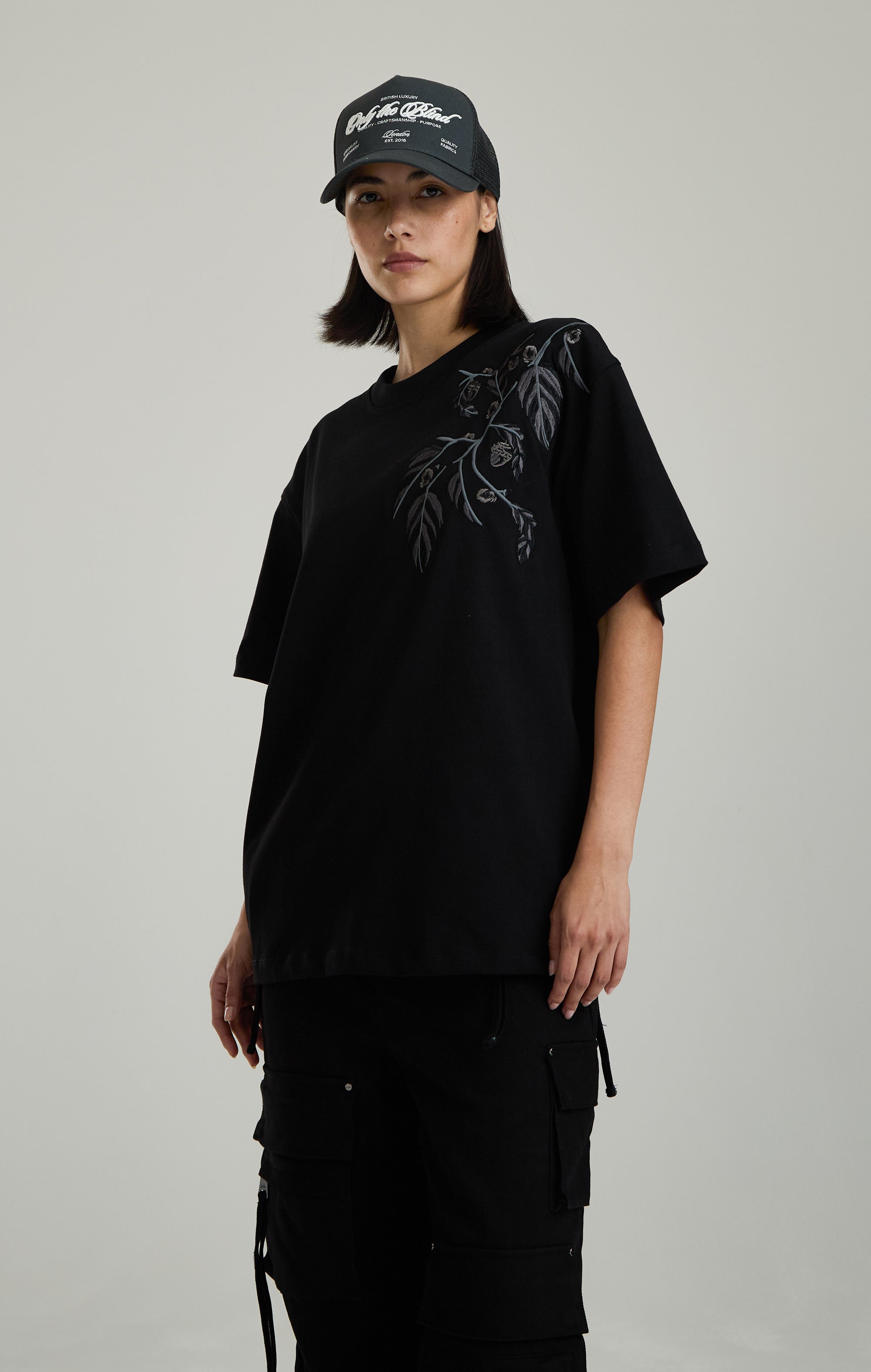 Schwarzes Eichel-T-Shirt