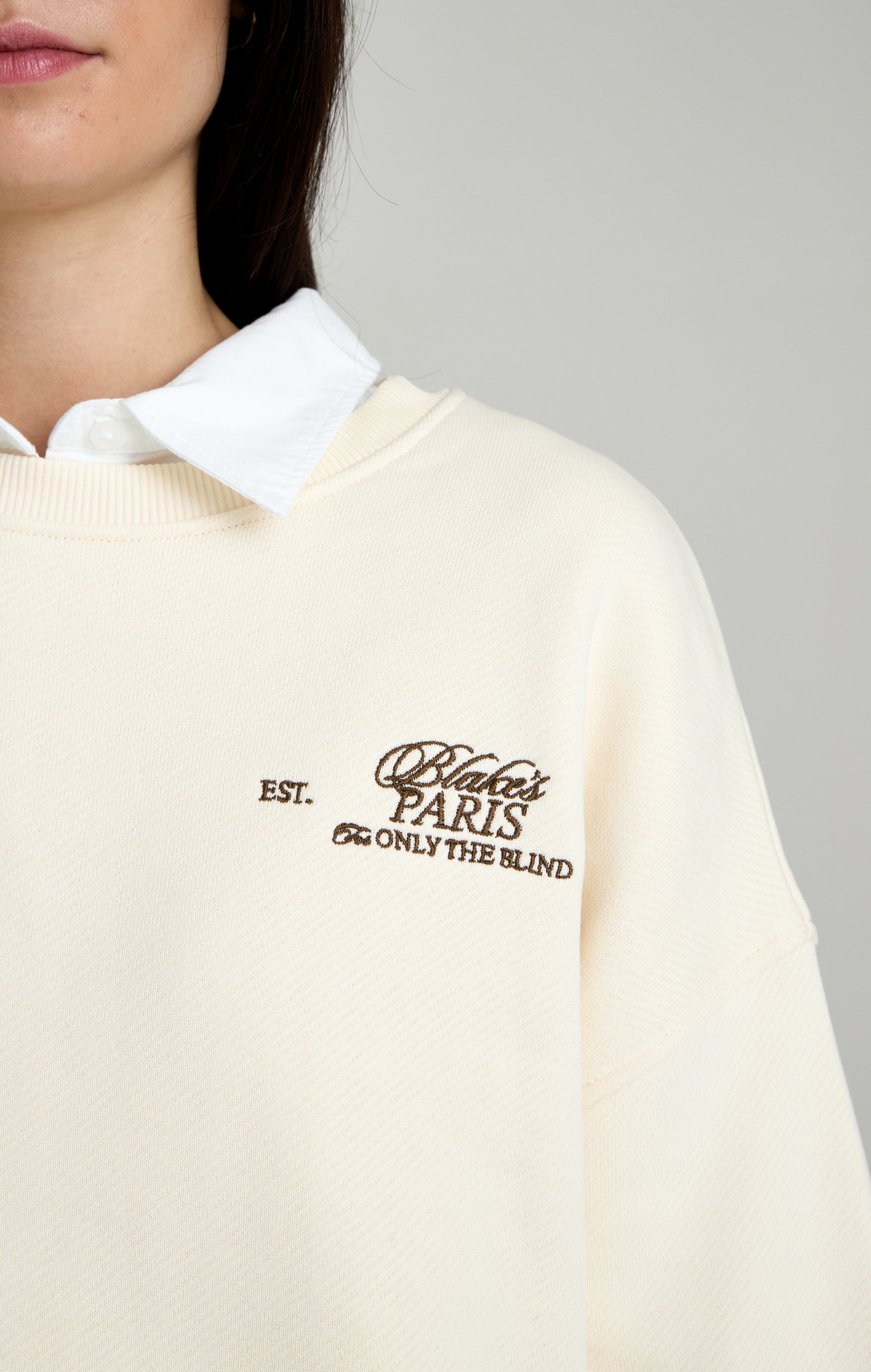 Frühstück in Blakes Sweatshirt