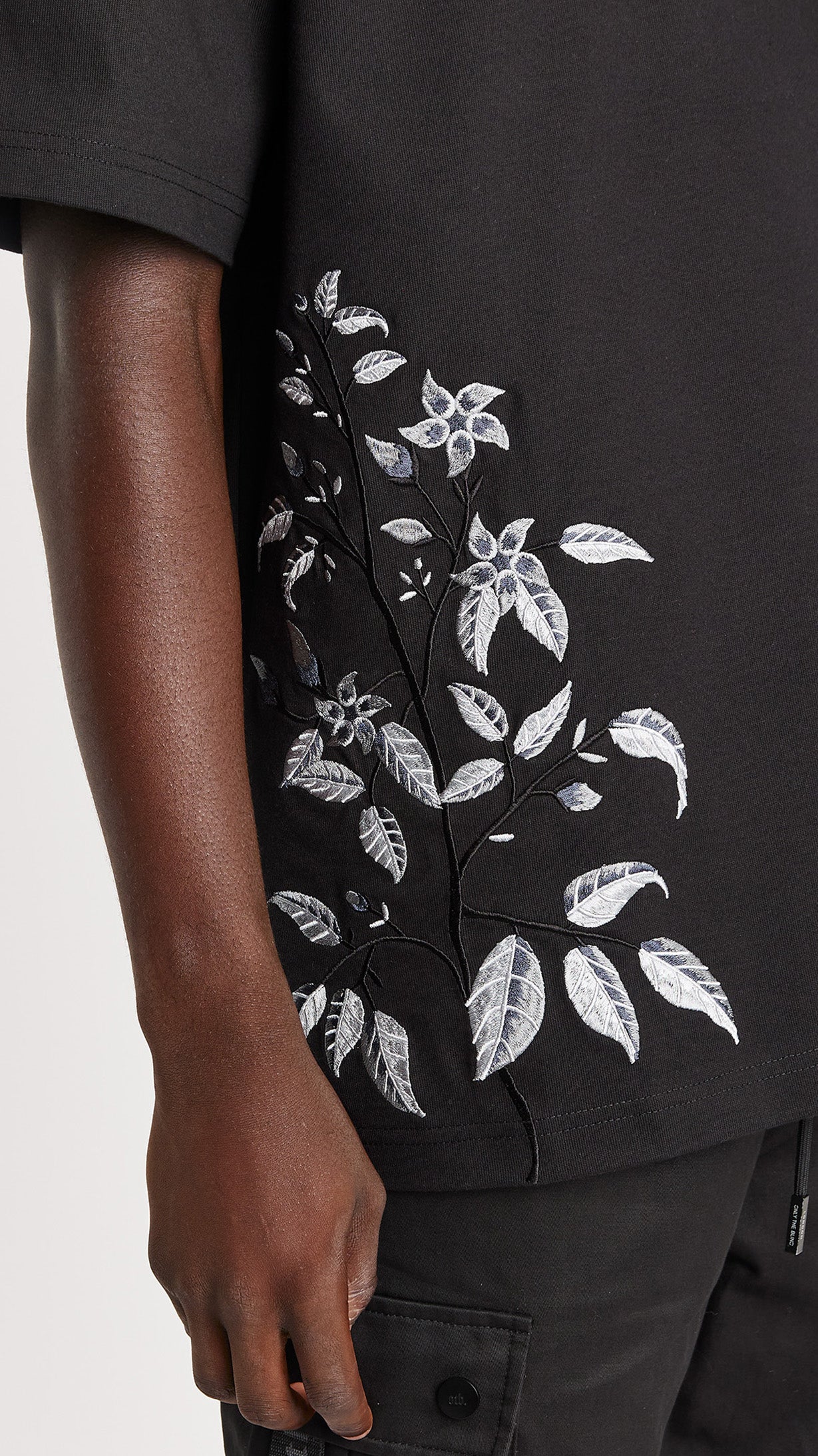 DARK CEDAR T-SHIRT - ONLY THE BLIND™