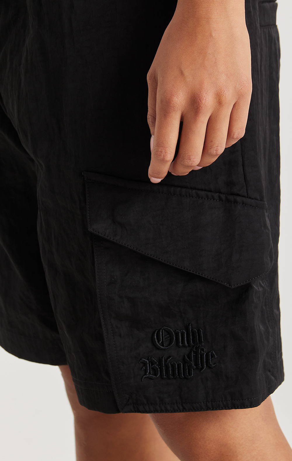 MIDNIGHT CRINKLE CARGO SHORT - ONLY THE BLIND™