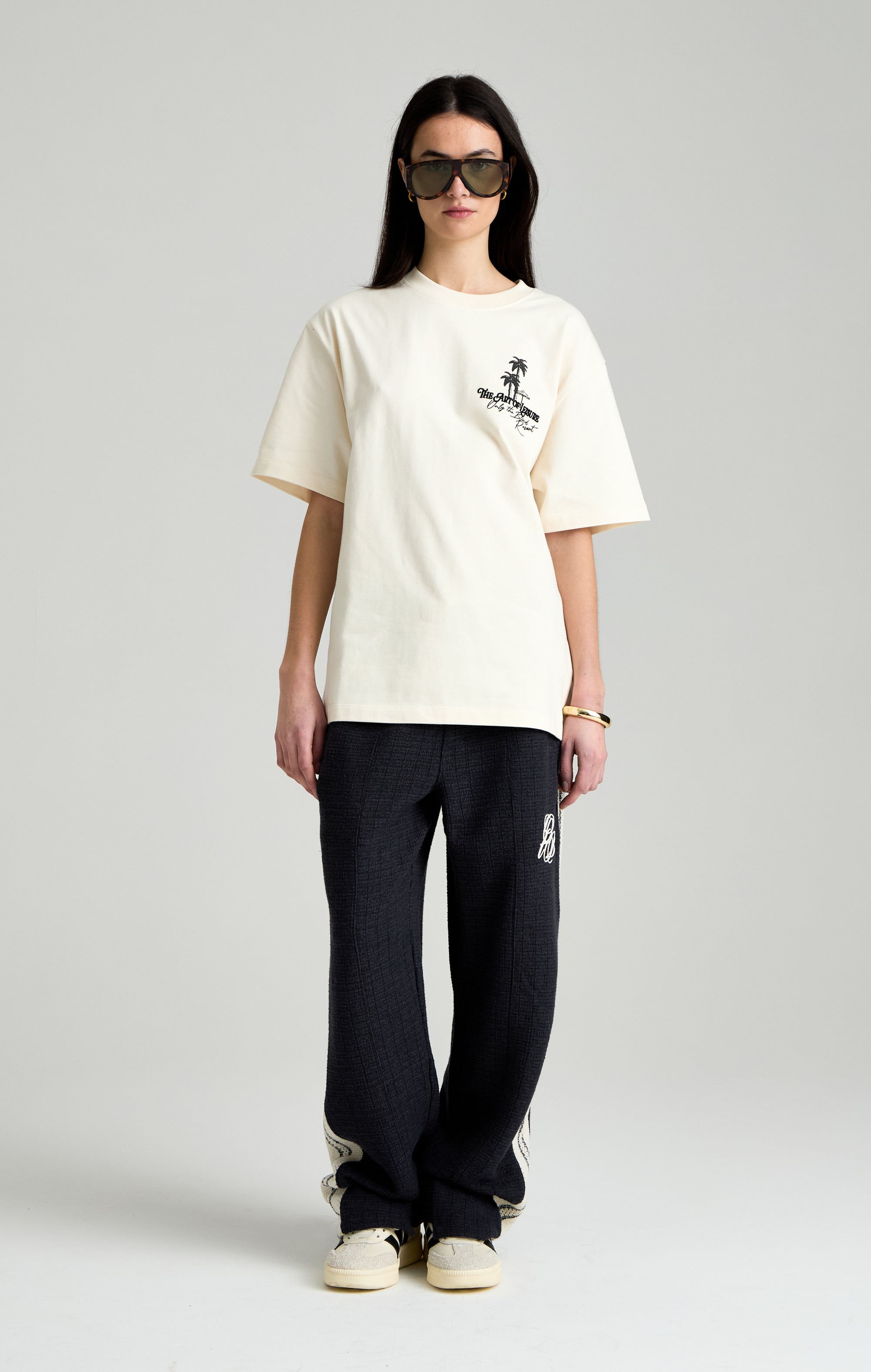 <tc>ONLY THE BLIND</tc> RESORT-T-SHIRT