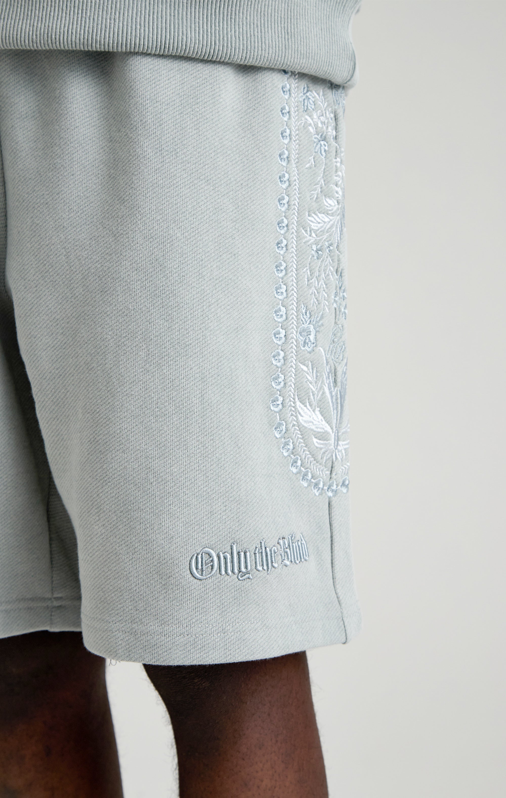 Tapisserie in grauem Kurzfilm