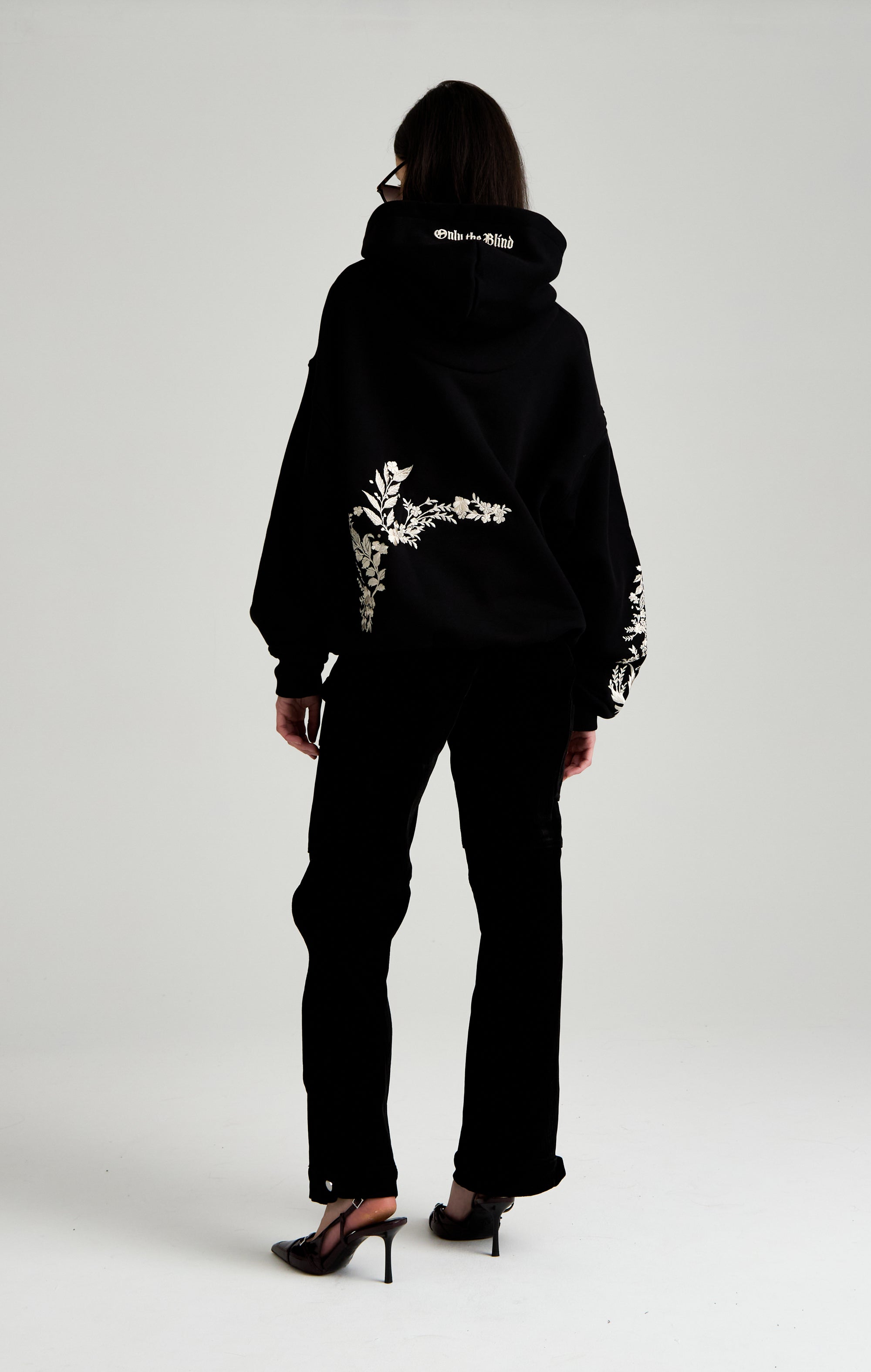 Flüstert in die Blütehaube