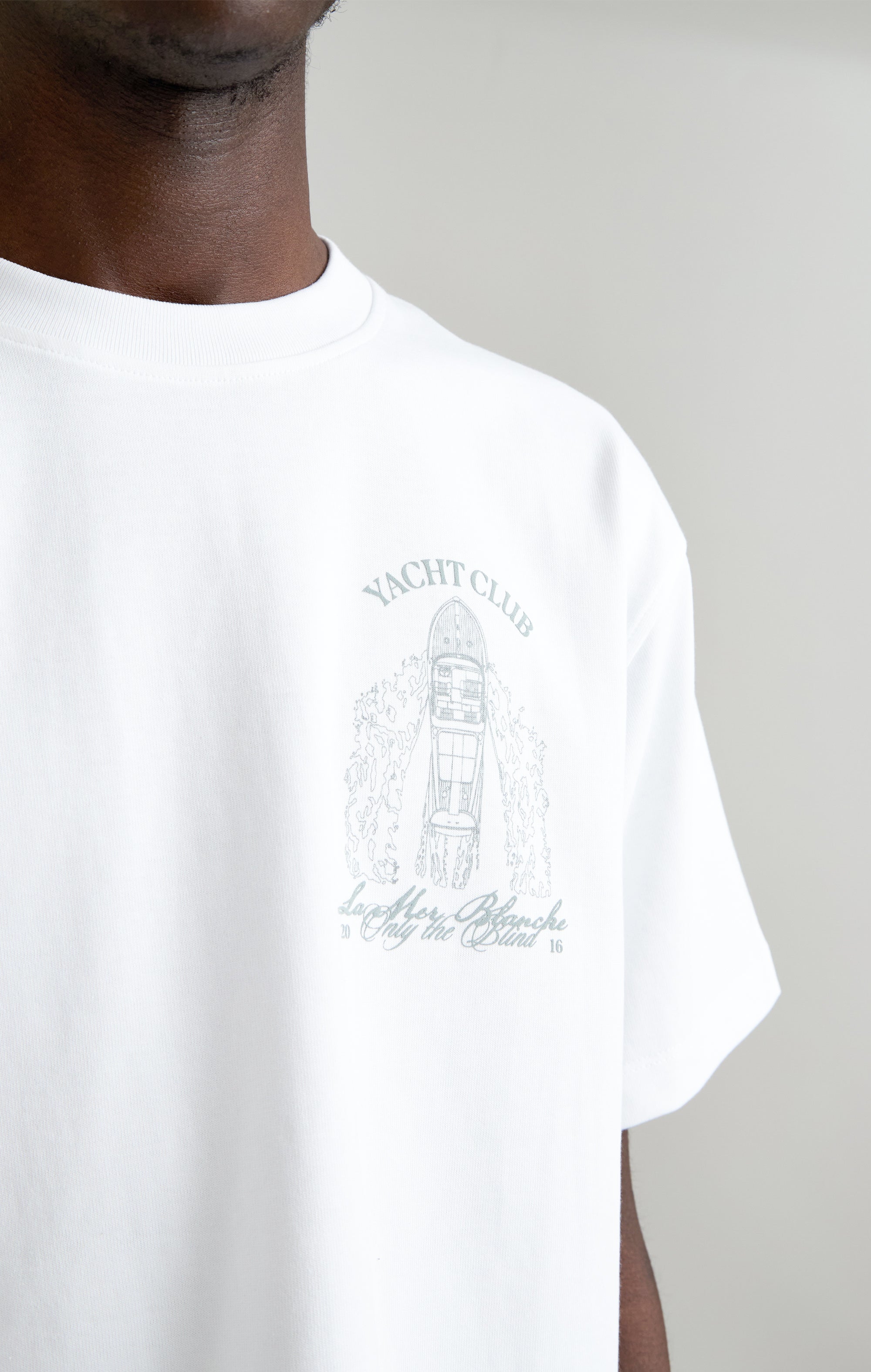 THE WHITE YACHT T-SHIRT
