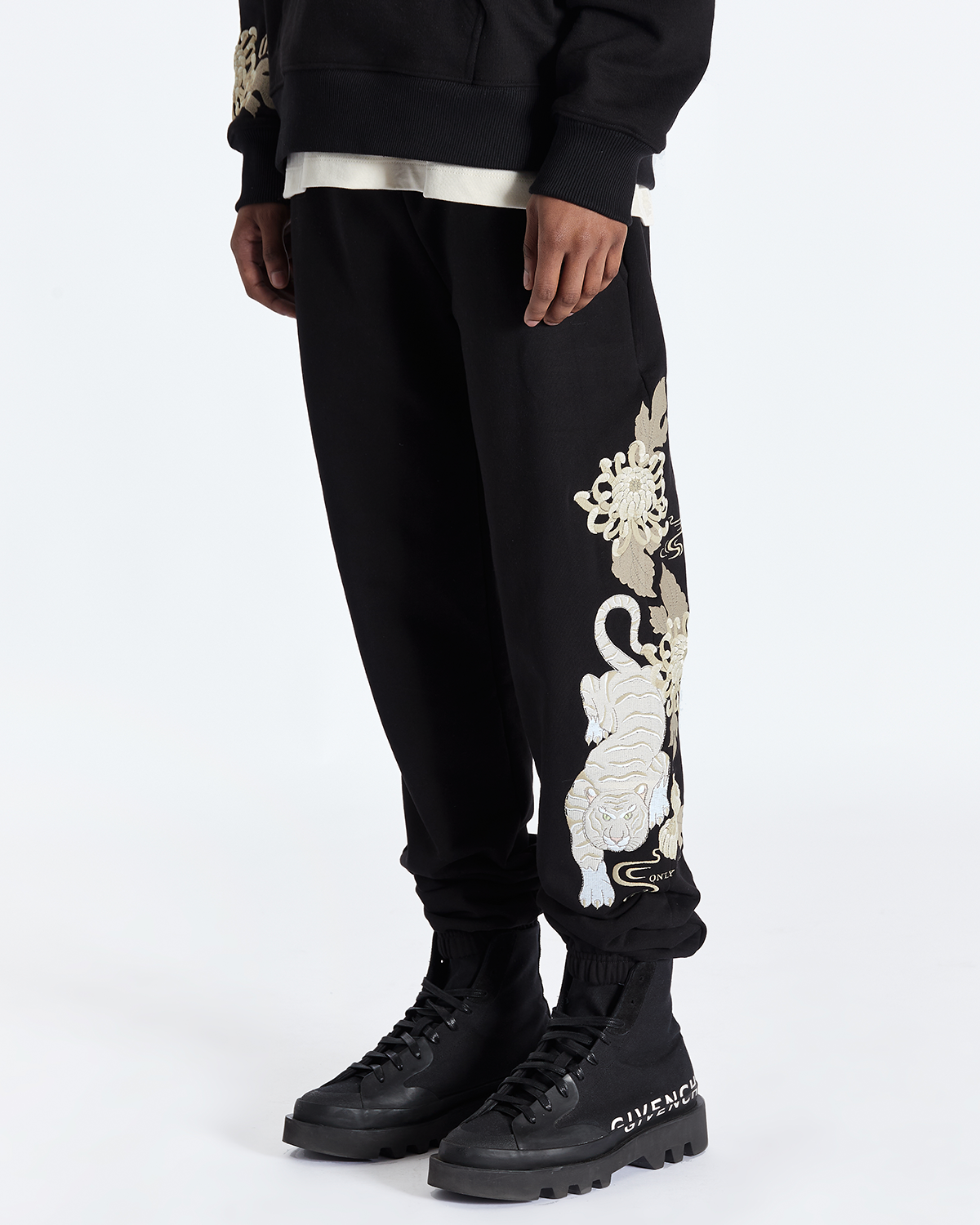 Black Koda Tiger Sweatpants - ONLY THE BLIND™