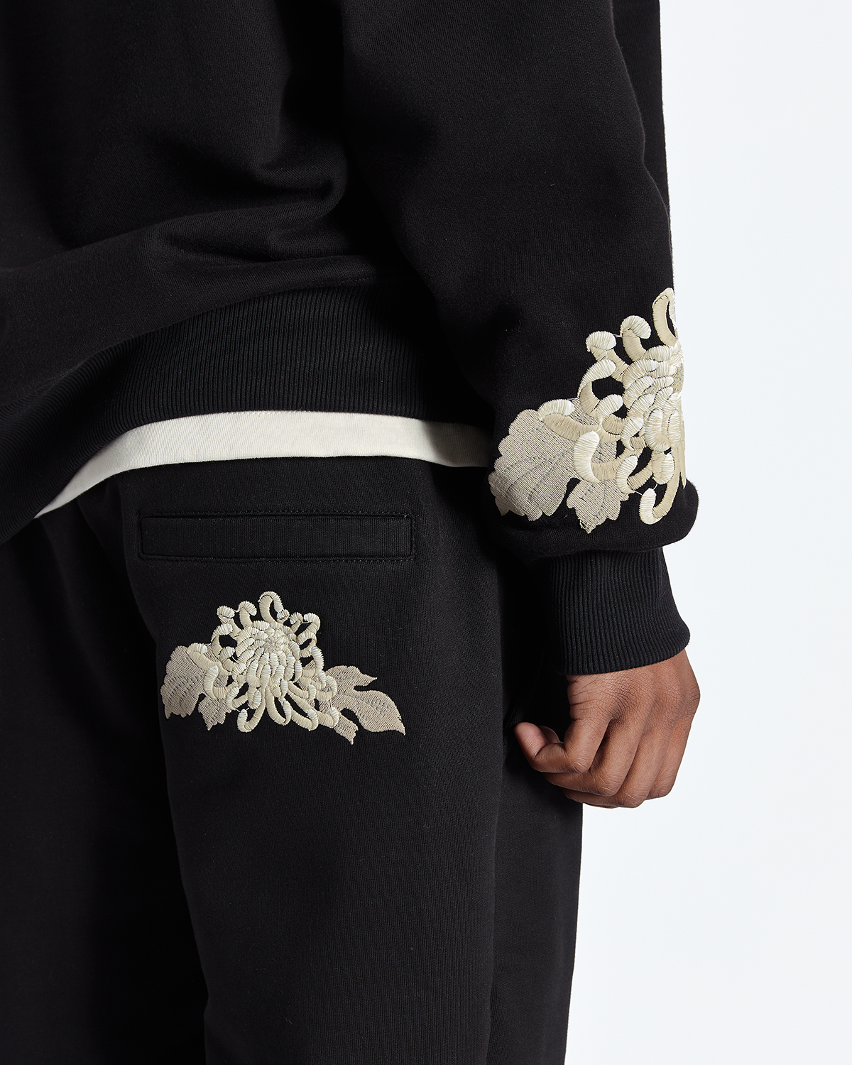 Black Koda Tiger Sweatpants - ONLY THE BLIND™