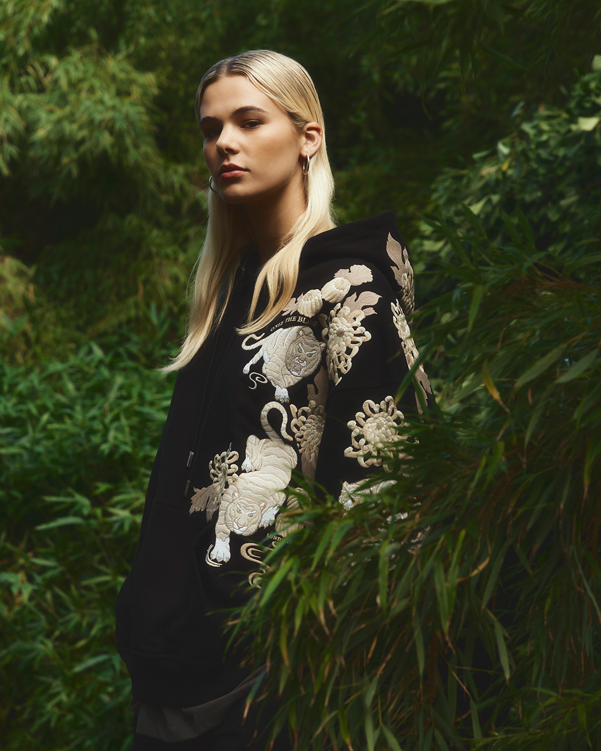 Black Koda Tiger Hoodie - ONLY THE BLIND™