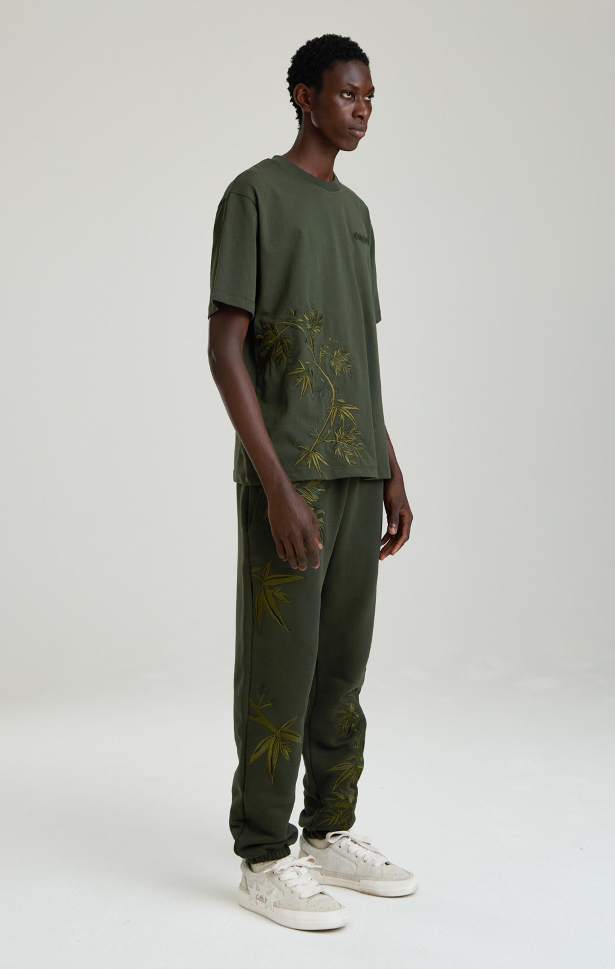 Verdantes Wald-T-Shirt