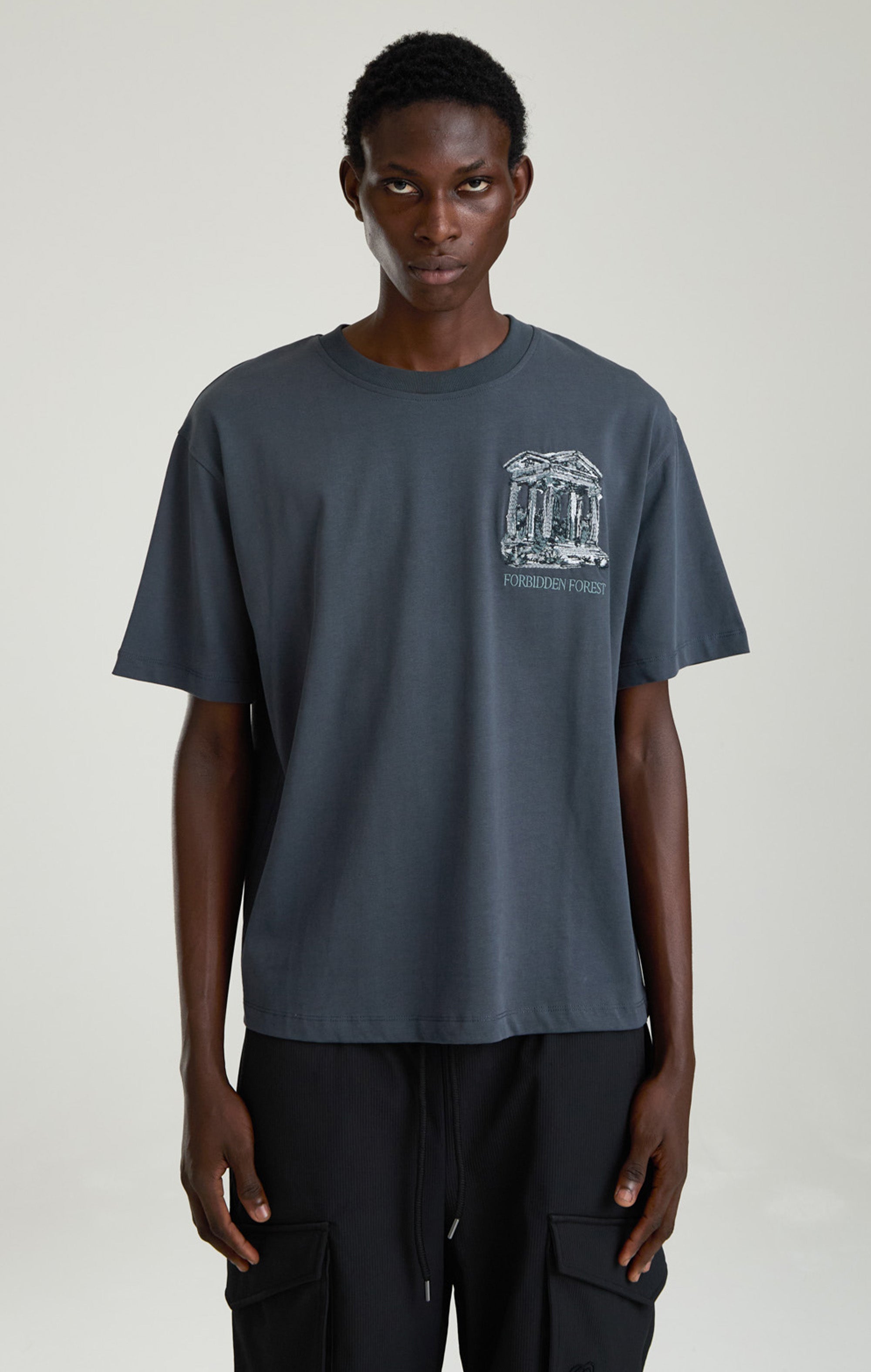 Verbotenes Wald-T-Shirt