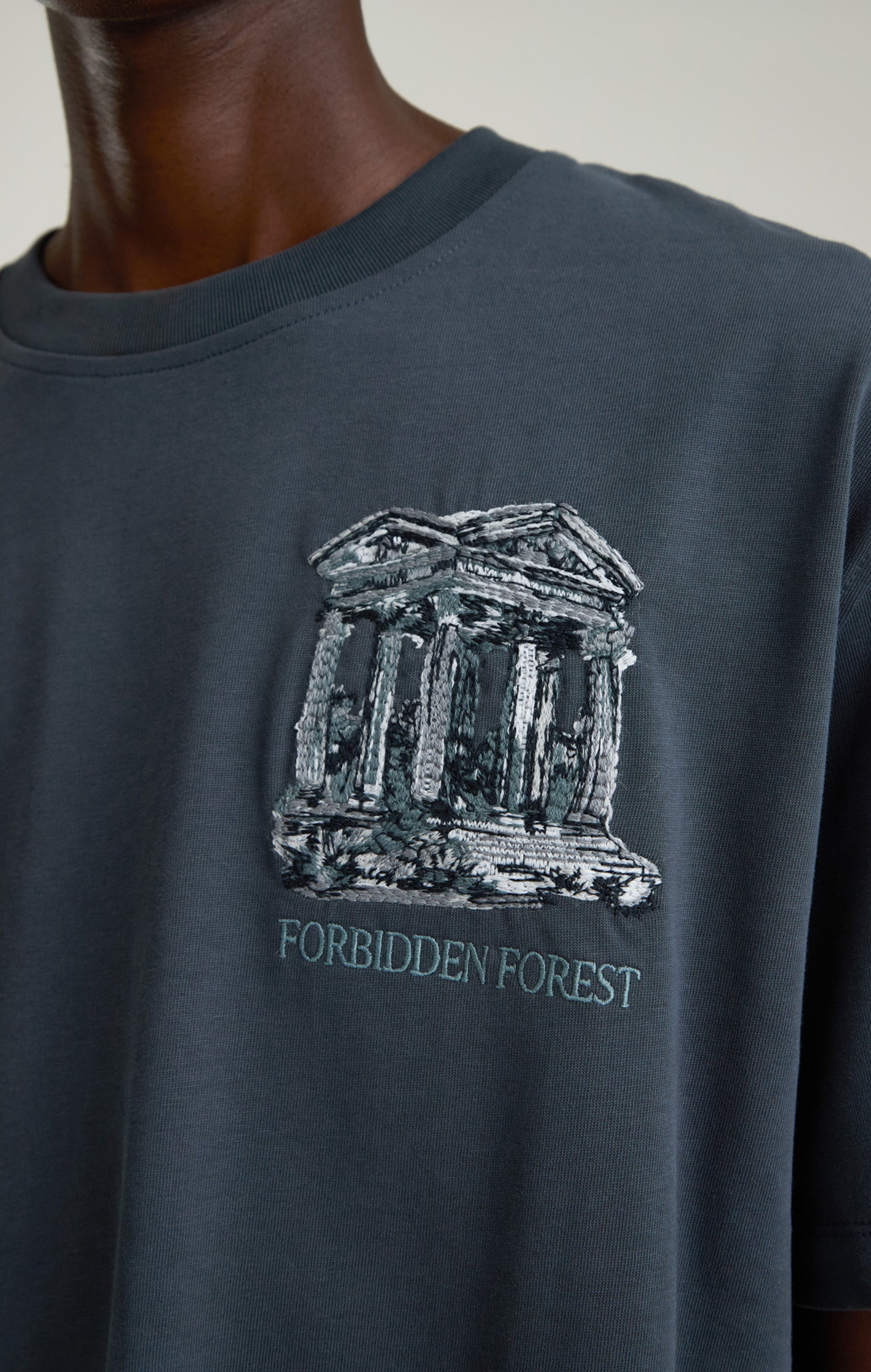 Verbotenes Wald-T-Shirt