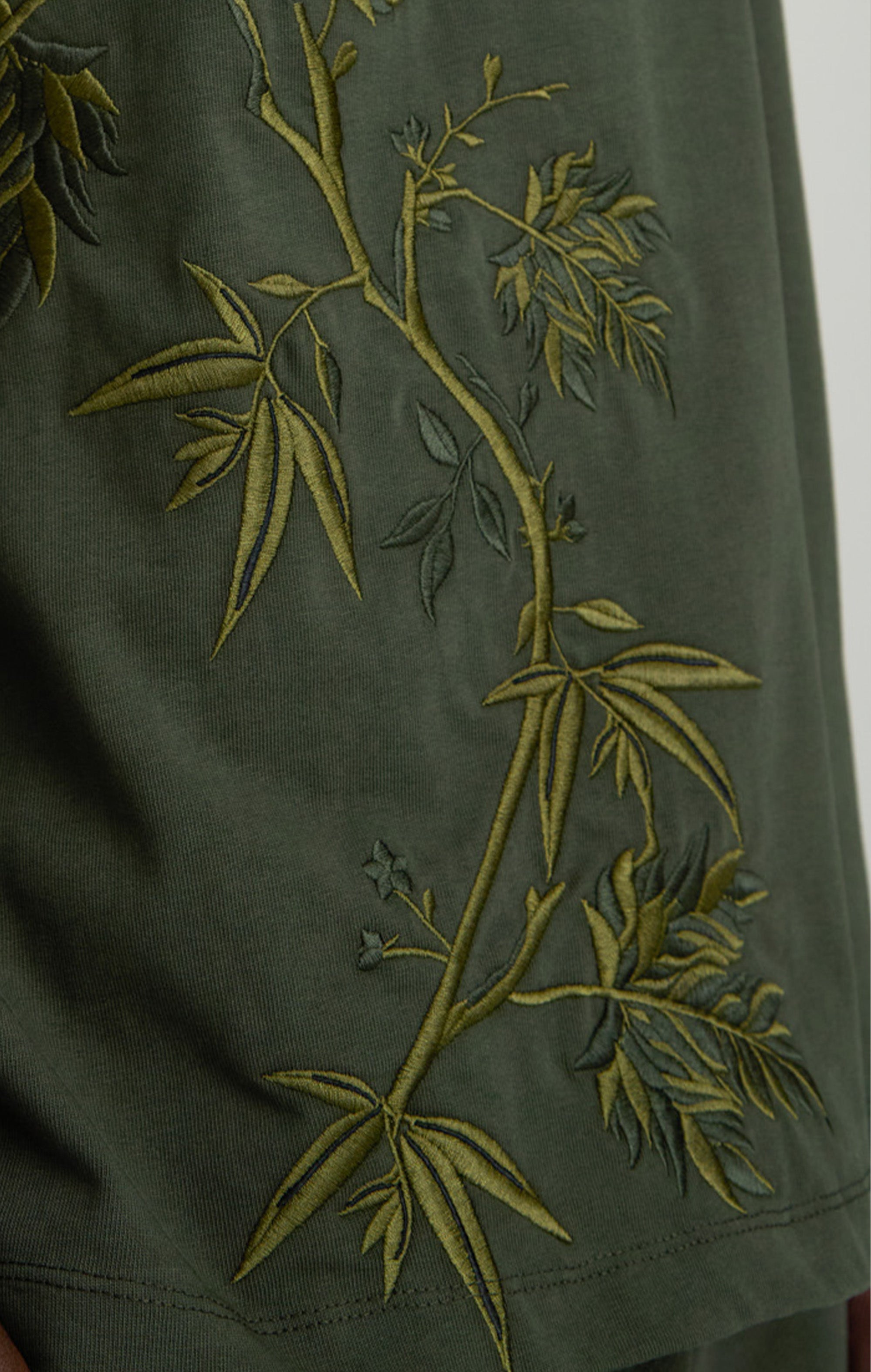 Verdantes Wald-T-Shirt