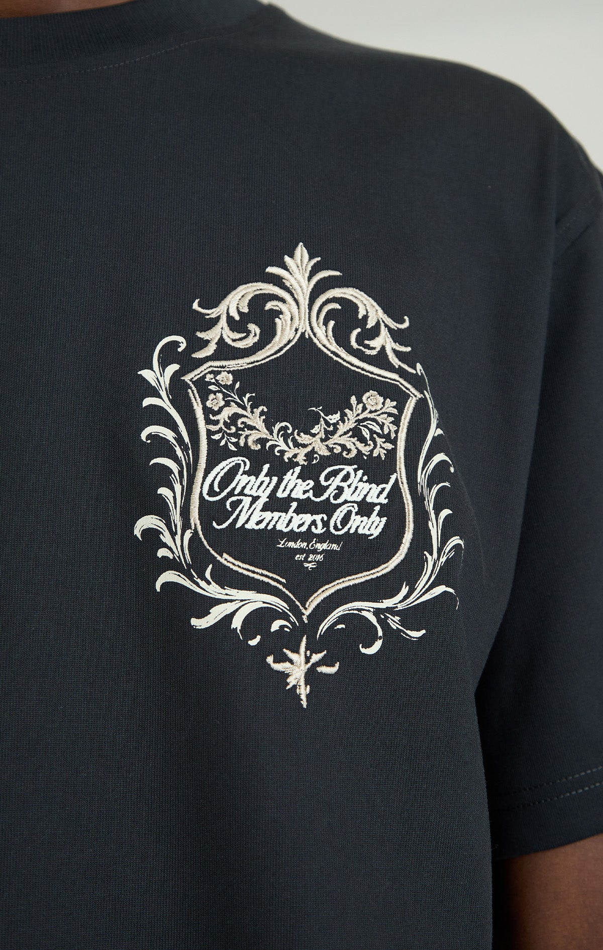 L'INVITATION T-SHIRT