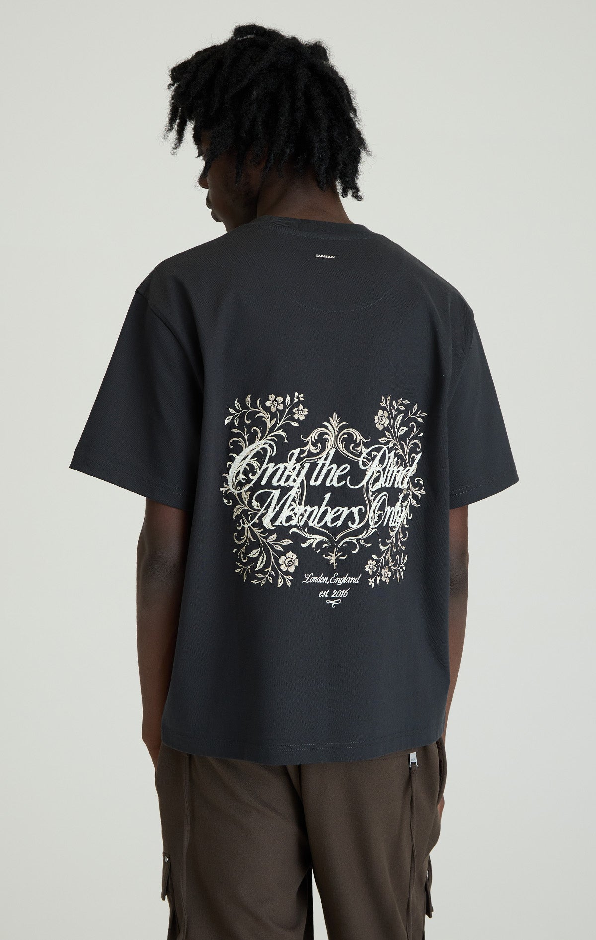 L'INVITATION T-SHIRT