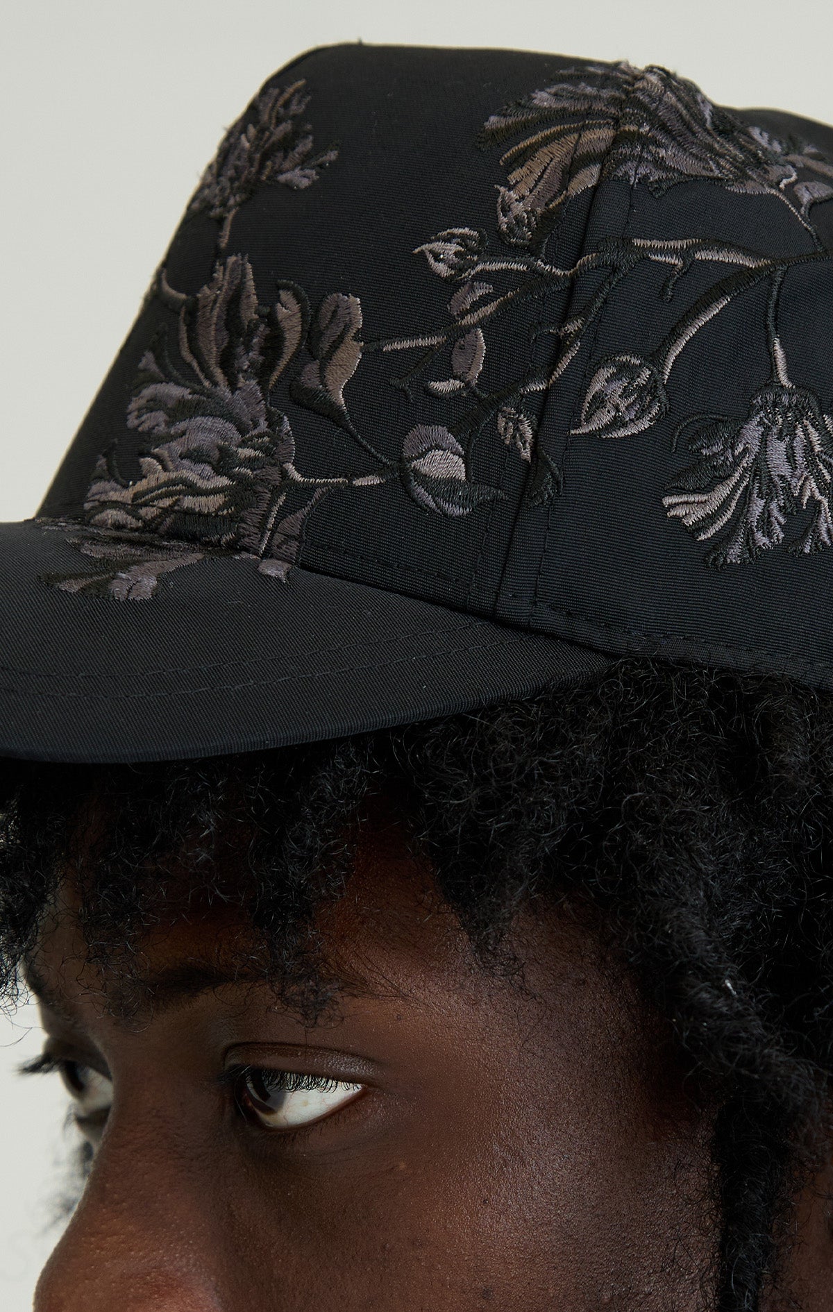 MIDNIGHT BLOOM CAP