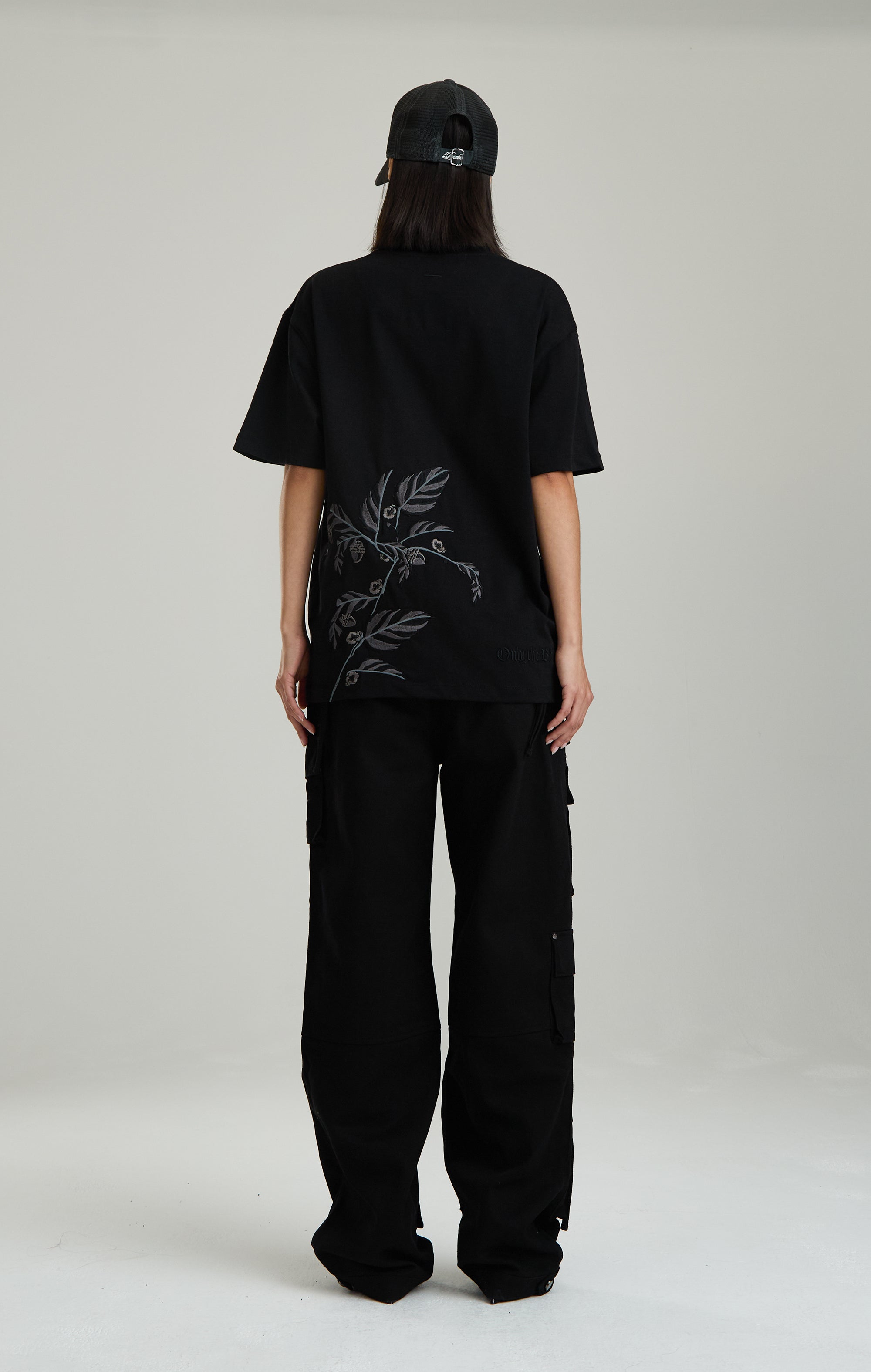 Schwarzes Eichel-T-Shirt