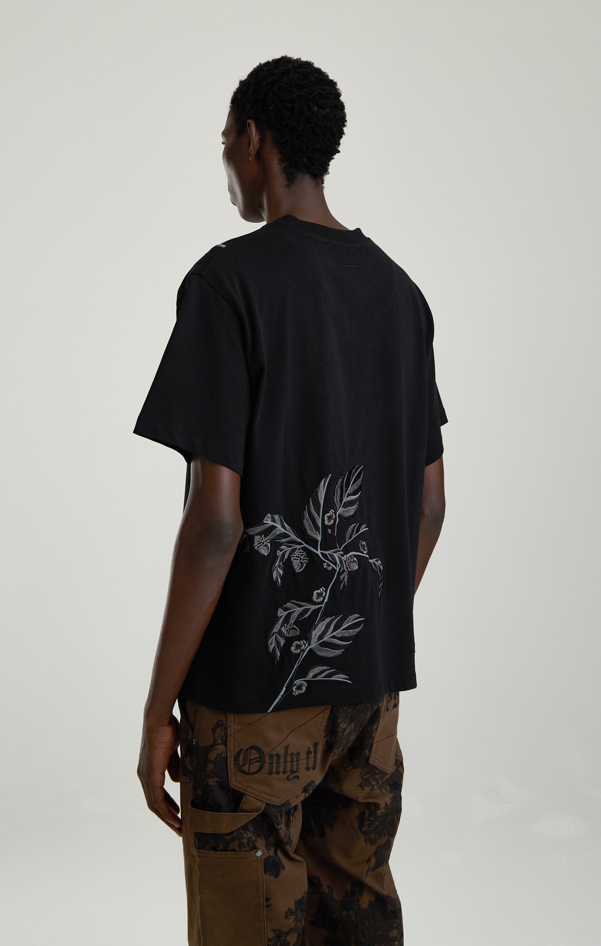 Schwarzes Eichel-T-Shirt