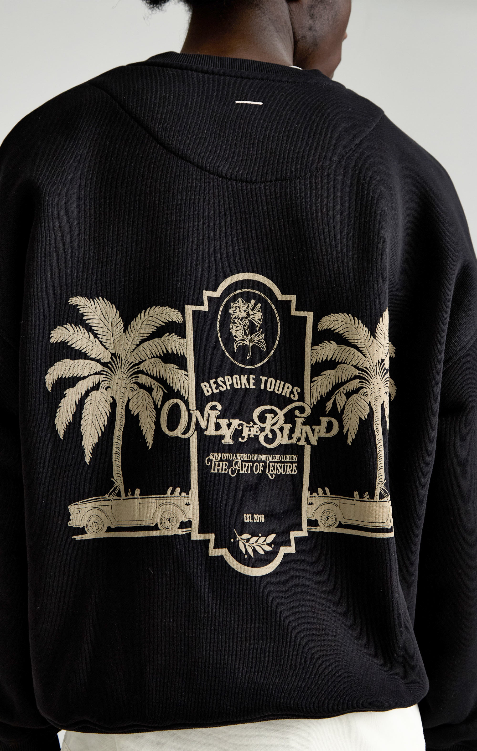 Maßgeschneiderte Tour Co. Sweatshirt