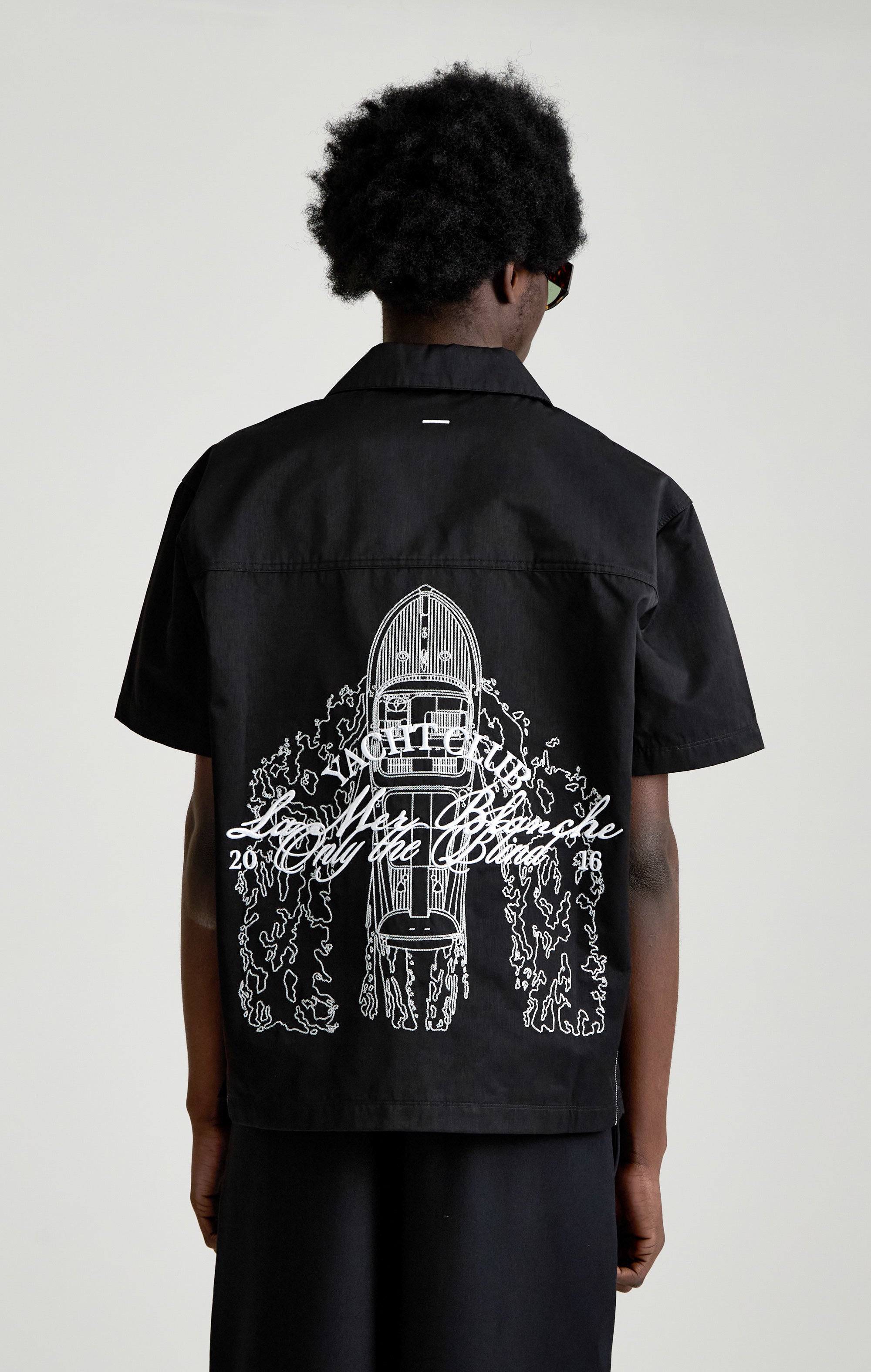 Schwarzer Yacht Club -Shirt