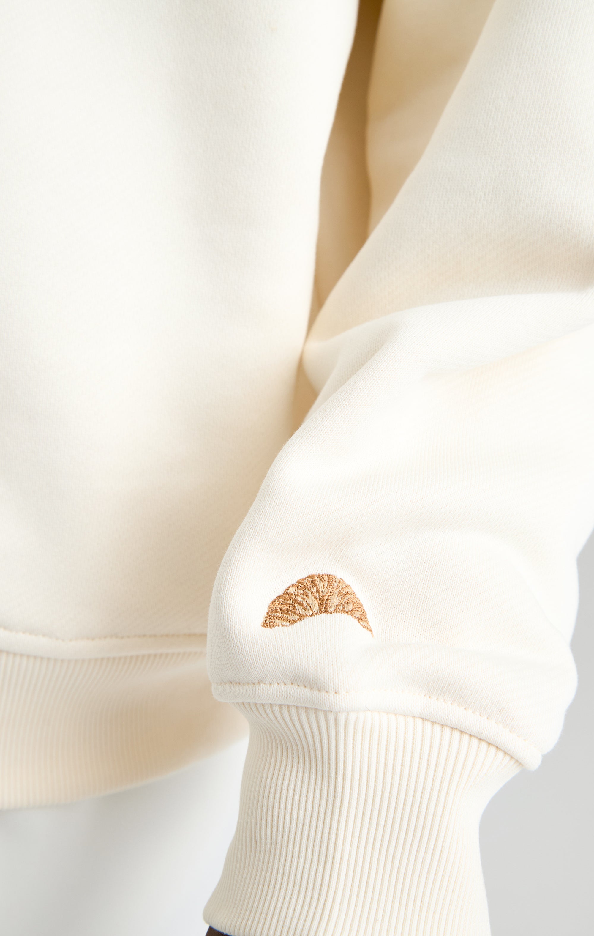 Frühstück in Blakes Sweatshirt