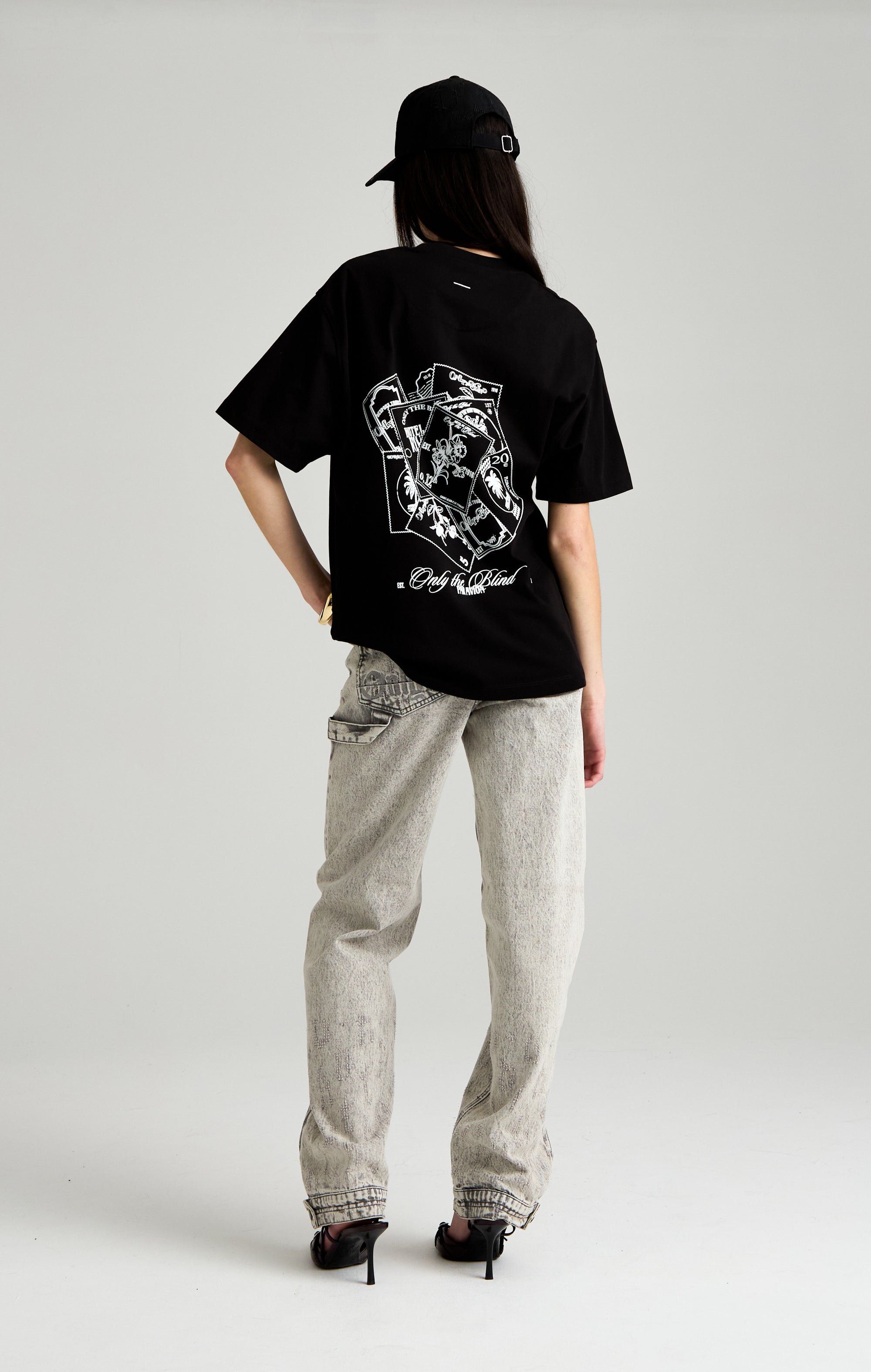 Pass des Schatten-T-Shirts