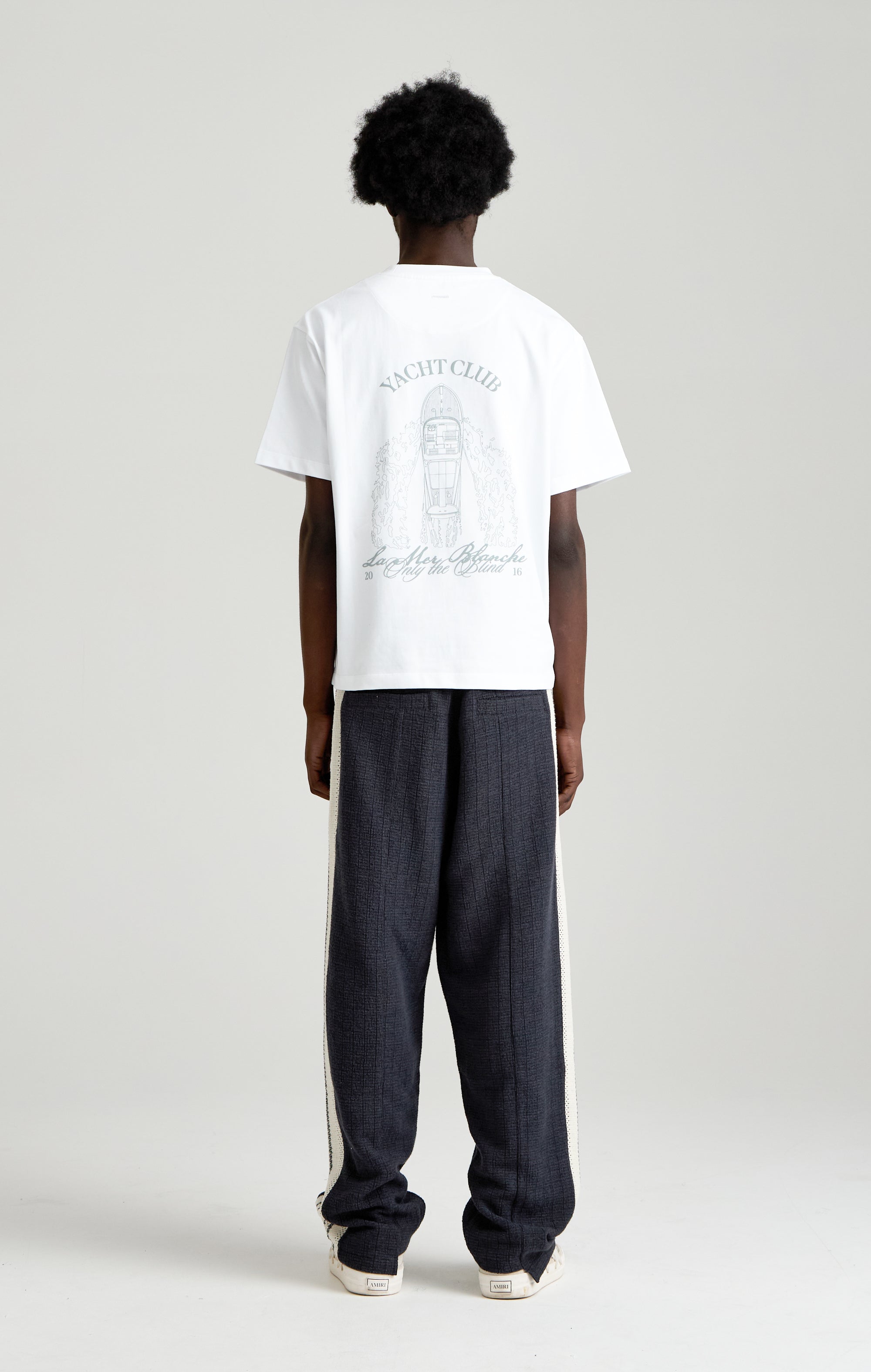 Das weiße Yacht-T-Shirt