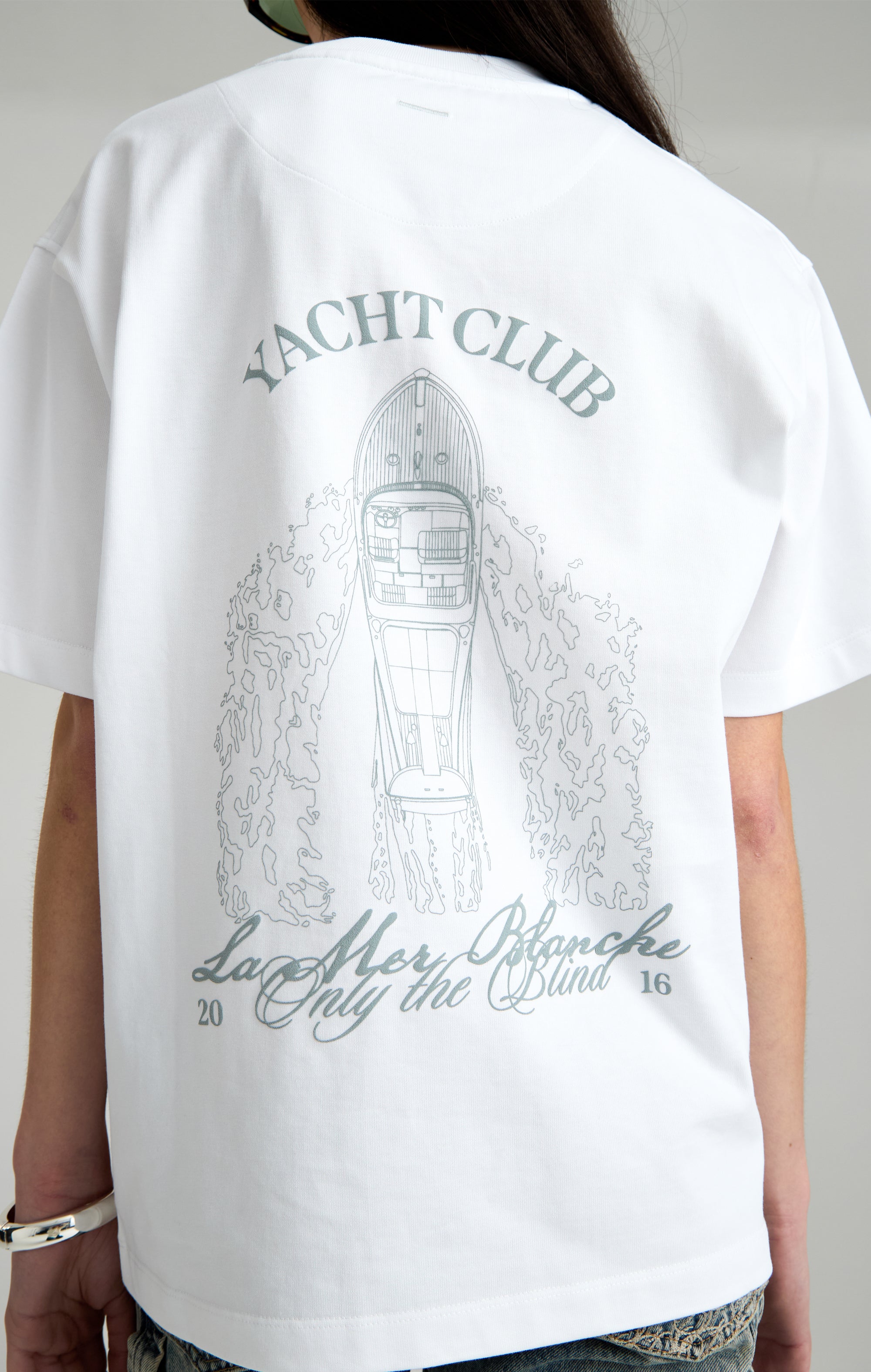THE WHITE YACHT T-SHIRT