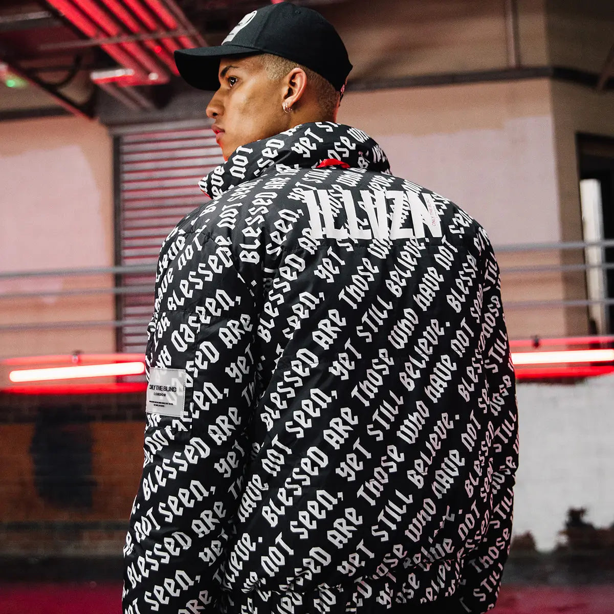 OTB X ILLVZN Statement Wendejacke